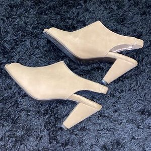Aerosoles tan heels 6.5